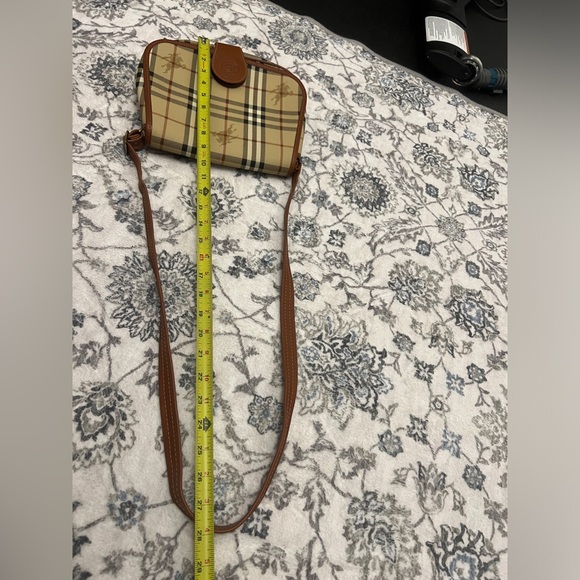 Burberry vintage crossbody bag . - Picture 13 of 13